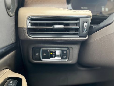 Used 2020 Lincoln Corsair Reserve w/ Equipment Group 201A image 22