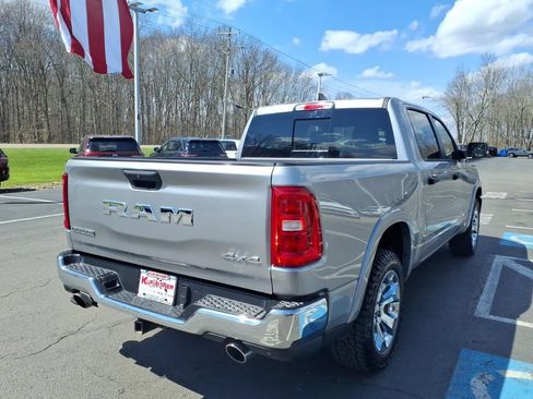 Used 2025 RAM 1500 Big Horn AWD/4WD image 4