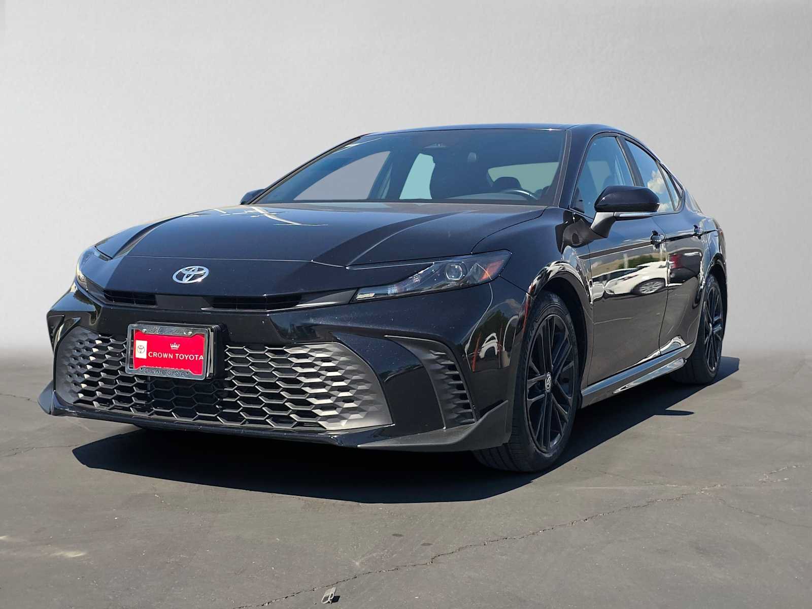 Certified 2025 Toyota Camry SE FWD image 7