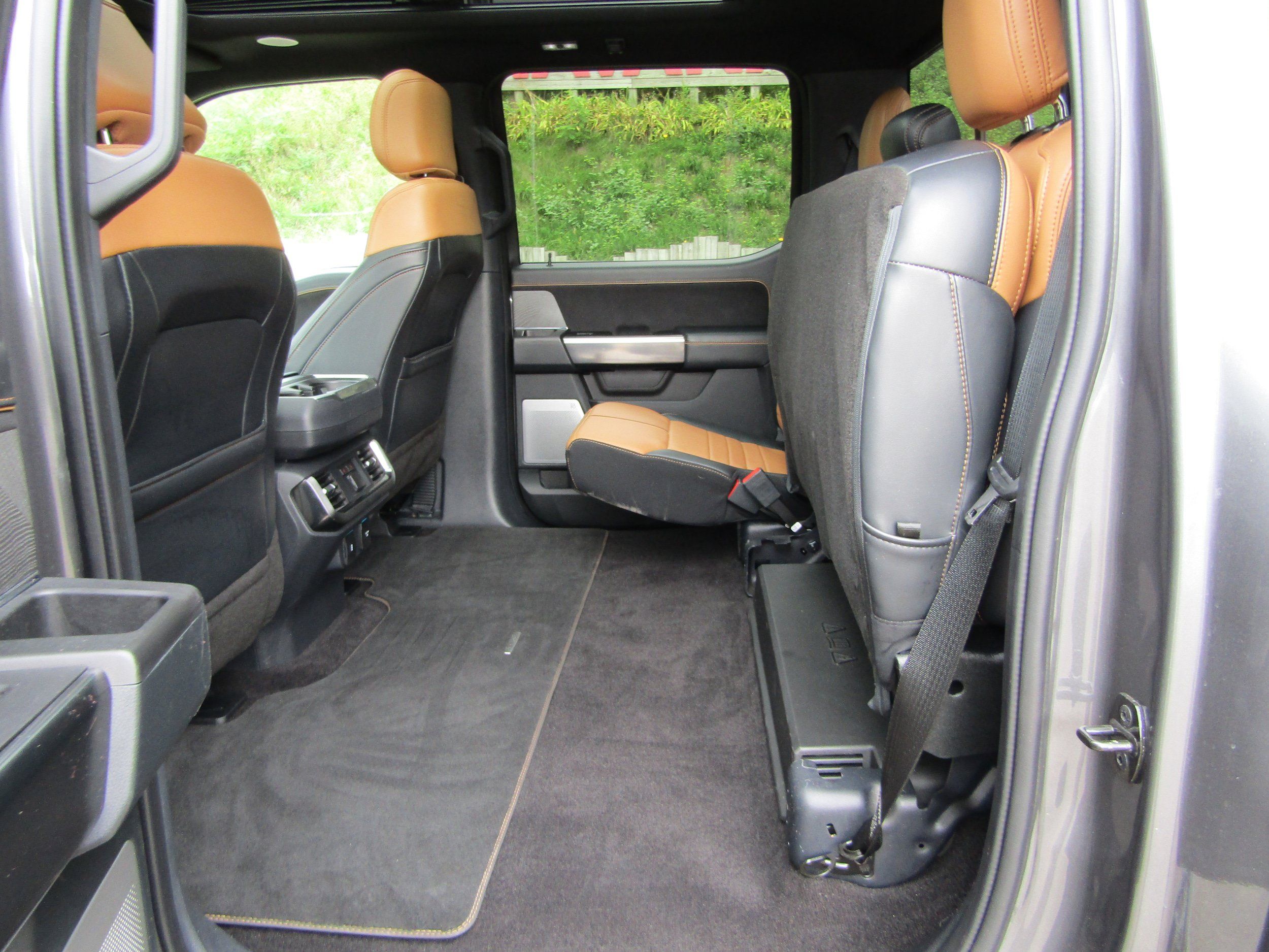 Used 2021 Ford F150 Platinum w/ Equipment Group 701A High AWD/4WD image 23