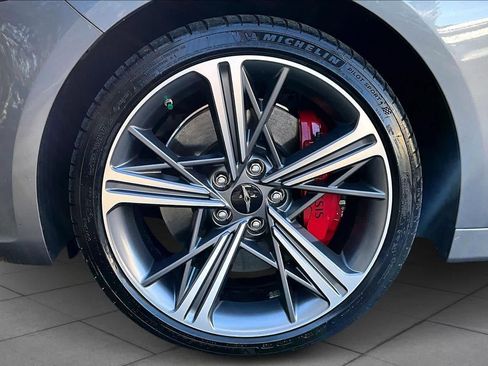 Used 2025 Genesis G70 3.3T Advanced image 11