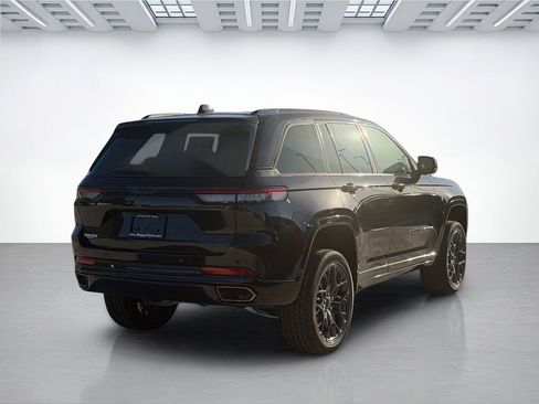 New 2025 Jeep Grand Cherokee Summit AWD/4WD image 7