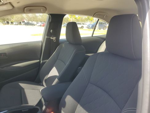 Used 2025 Toyota Corolla LE image 16