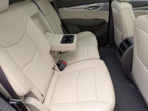Certified 2023 Cadillac XT5 Premium Luxury w/ LPO, Floor Liner Package AWD/4WD image 26
