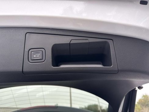 Certified 2024 Cadillac XT4 Sport image 12