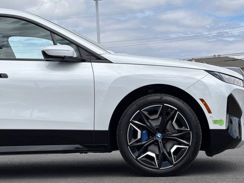 Certified 2024 BMW iX xDrive50 w/ Sport Package AWD/4WD image 34