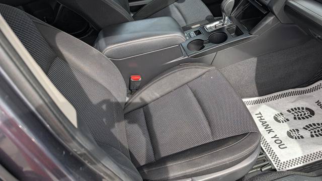 Used 2017 Subaru Outback 2.5i AWD/4WD image 32