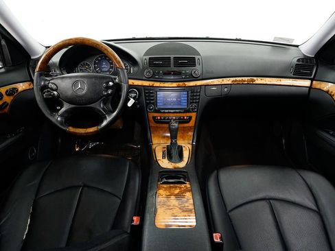 Used 2008 Mercedes-Benz E 350 4MATIC Sedan image 21