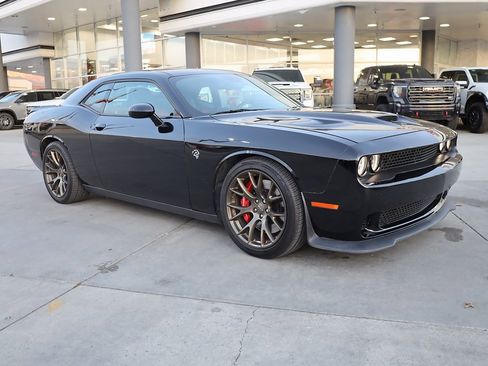 Used 2015 Dodge Challenger SRT Hellcat image 8