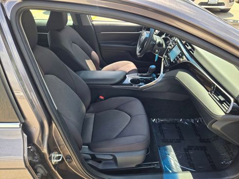 Used 2020 Toyota Camry LE w/ Carpet Mat Package FWD image 10
