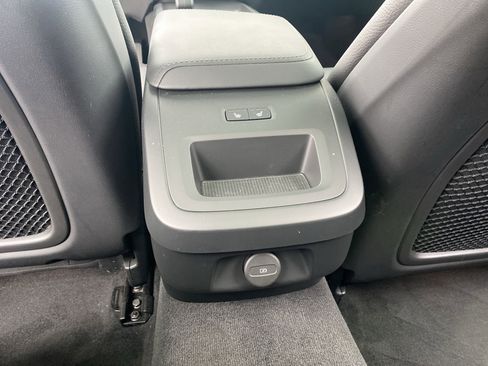 Used 2025 Volvo V60 B5 Cross Country Plus image 48