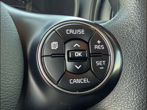 Used 2022 Kia Soul LX FWD image 16