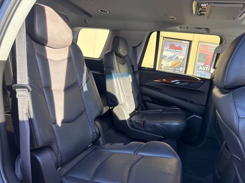 Used 2015 Cadillac Escalade Premium image 48