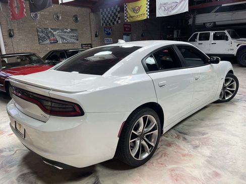 Used 2015 Dodge Charger R/T w/ Wheels & Tunes Group RWD image 2