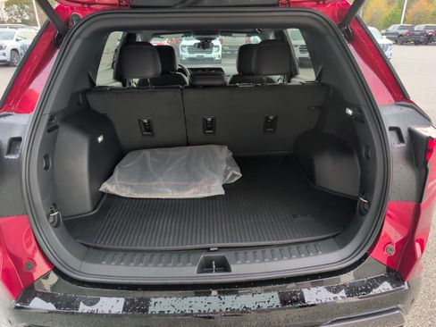 New 2026 GMC Terrain AT4 w/ LPO, Black Badging Package image 6