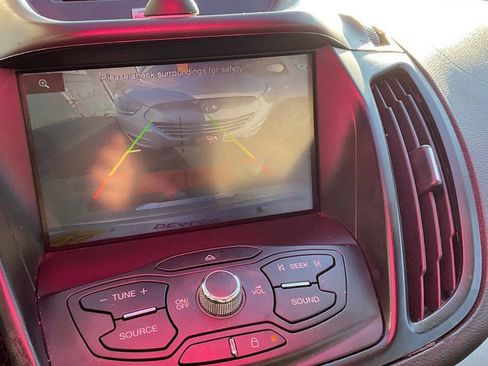 Used 2014 Ford Escape SE w/ Equipment Group 201A AWD/4WD image 9