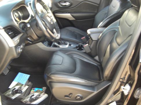 Used 2018 Jeep Cherokee Limited w/ High Altitude Package image 19