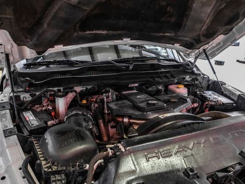 Used 2018 RAM 2500 SLT AWD/4WD image 42