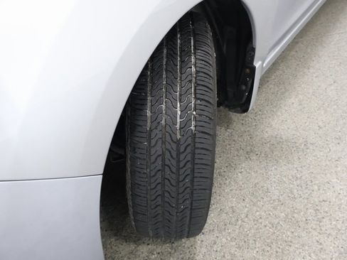 Used 2013 Subaru Impreza 2.0i image 4