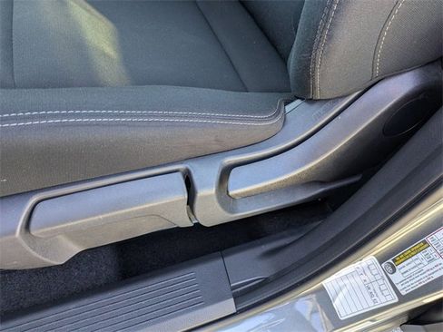 Used 2023 Nissan Rogue S image 13