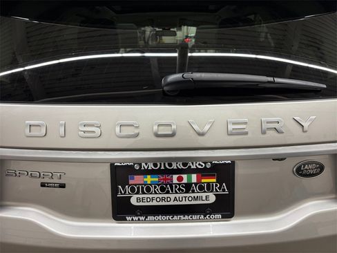 Used 2017 Land Rover Discovery Sport HSE Luxury image 30