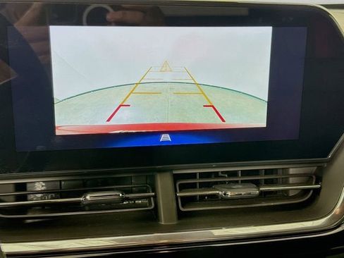 Used 2024 Chevrolet Trax RS w/ Driver Confidence Package image 13