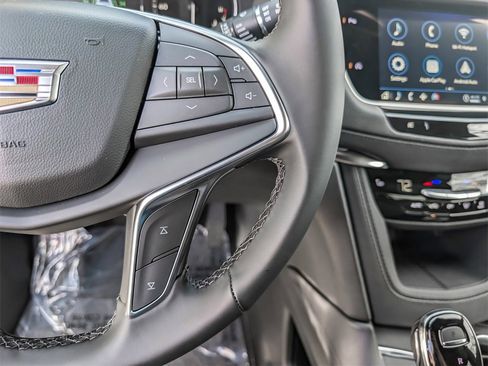 New 2026 Cadillac XT5 Luxury image 23