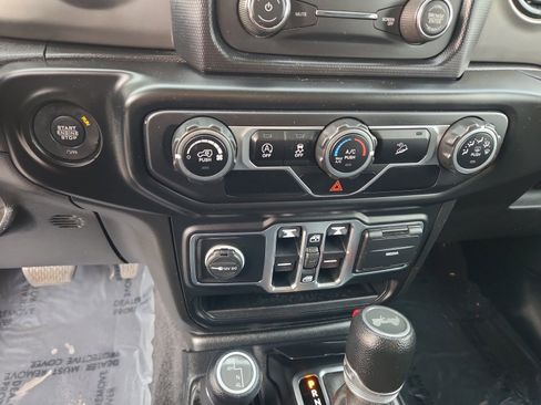 Used 2020 Jeep Wrangler Unlimited Sport S image 12