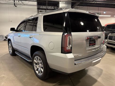 Used 2018 GMC Yukon Denali AWD/4WD image 5