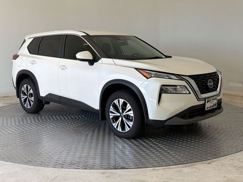 Used 2023 Nissan Rogue SV AWD/4WD image 7