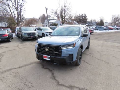 New 2026 Honda Pilot Black Edition image 1