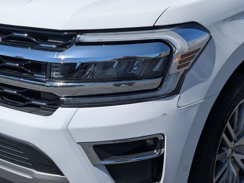 Used 2022 Ford Expedition Max Limited AWD/4WD image 9