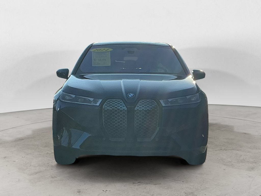 Used 2024 BMW iX xDrive50 w/ Premium Package AWD/4WD image 2