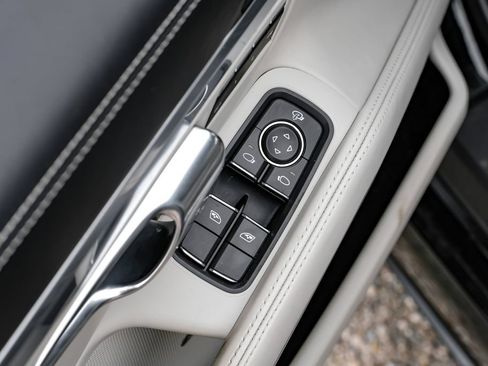 Used 2018 Porsche 718 Boxster S RWD image 40