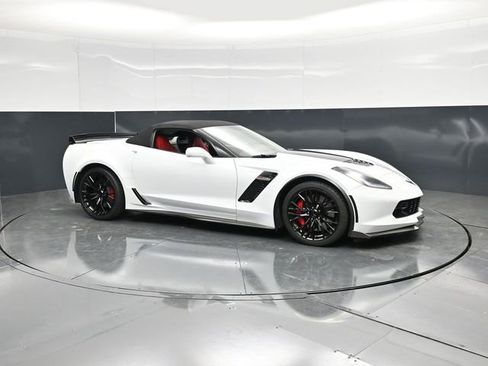 Used 2019 Chevrolet Corvette Z06 RWD image 5