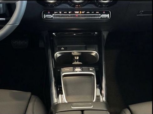 New 2026 Mercedes-Benz GLB 250 4MATIC image 10