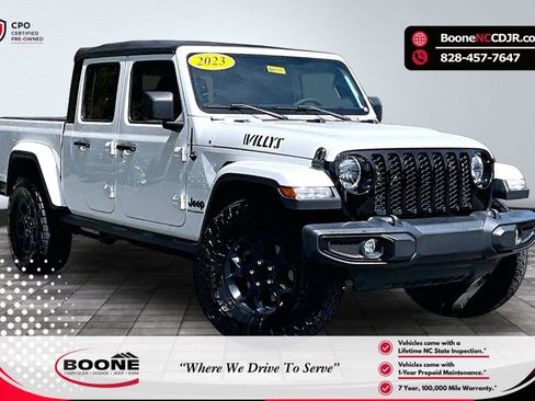 Used 2023 Jeep Gladiator Overland AWD/4WD image 1