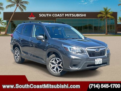 Used 2020 Subaru Forester Premium image 1