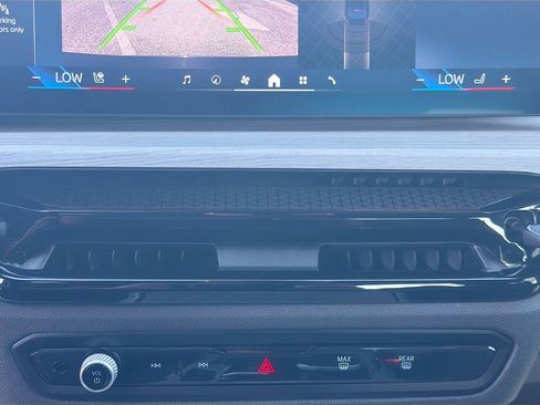 Used 2025 BMW 330i xDrive 330i xDrive image 34