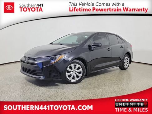 Used 2026 Toyota Corolla LE FWD image 1