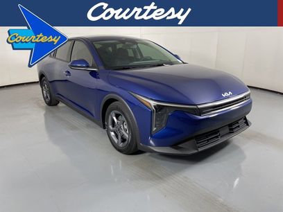 New 2025 Kia K4 LXS