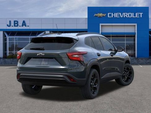 New 2026 Chevrolet Trax LT w/ Driver Confidence Package FWD image 4