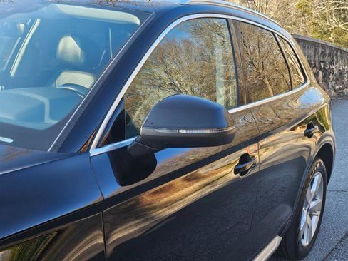 Used 2018 Audi Q5 2.0T Premium Plus w/ Premium Plus Package image 19