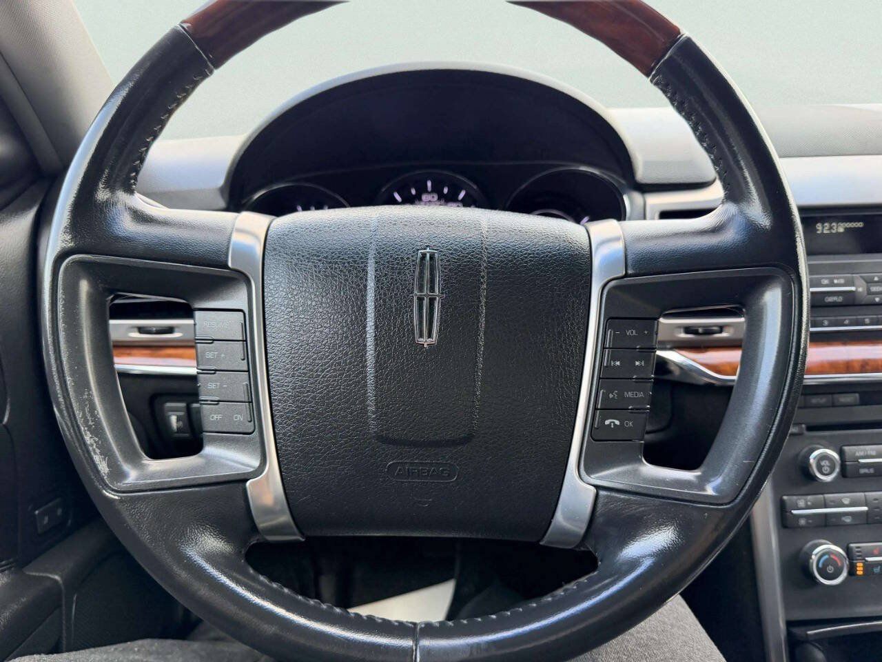 Used 2012 Lincoln MKZ FWD image 29