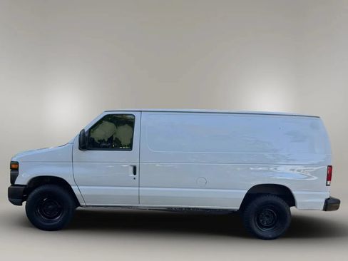 Used 2014 Ford E-350 and Econoline 350 Super Duty RWD image 3