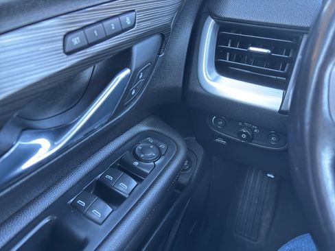 Used 2021 GMC Terrain SLT w/ Infotainment Package II image 27