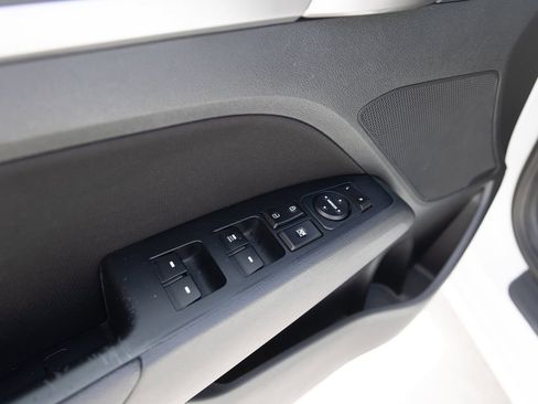 Used 2020 Hyundai Elantra SEL w/ Cargo Package (C1) FWD image 10