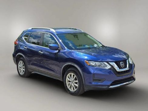 Used 2019 Nissan Rogue SV AWD/4WD image 3