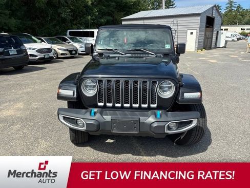 Used 2022 Jeep Wrangler Unlimited Sahara w/ Cold Weather Group AWD/4WD image 5