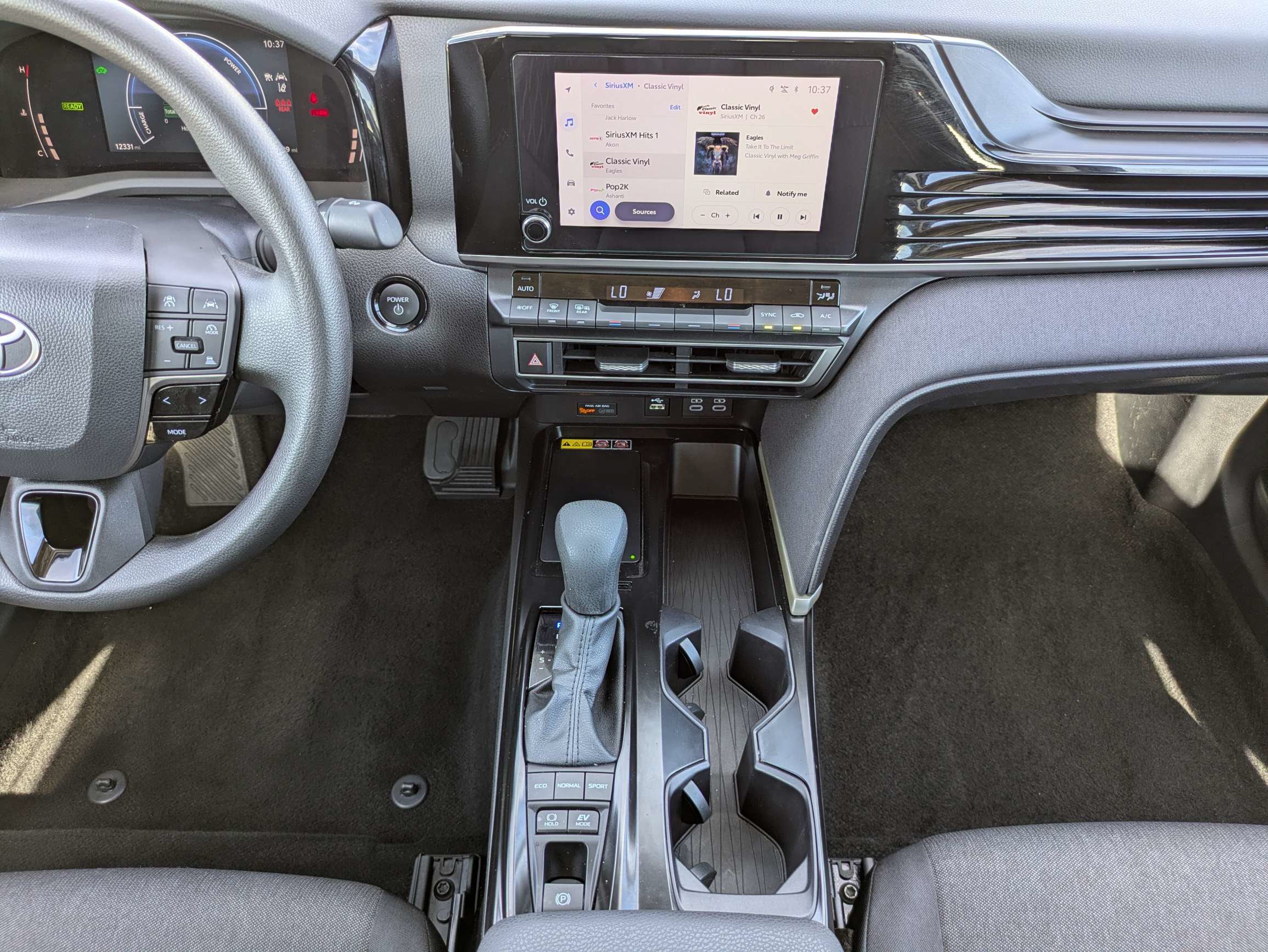 Used 2026 Toyota Camry LE FWD image 29